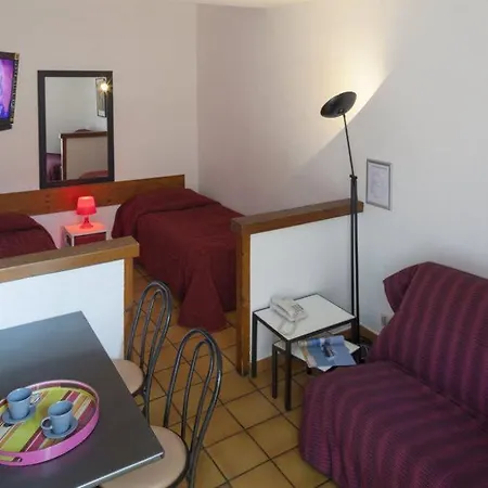 La Ferme Des Barmonts Apartmanhotel Villejuif